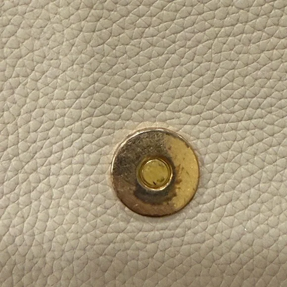 VGUC Tory Burch Ivory Crossbody Bag with Gold Accents - Picture 11 of 12